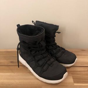 Nike Roche Boots - Lined